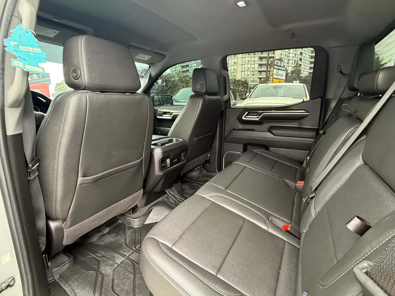 Chevrolet Silverado 1500 - Image 28