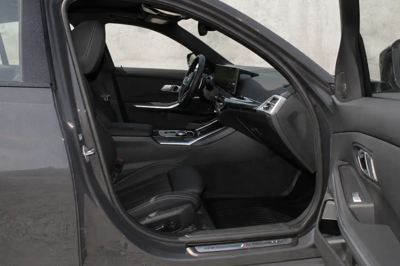 BMW 3 Series - Image 21