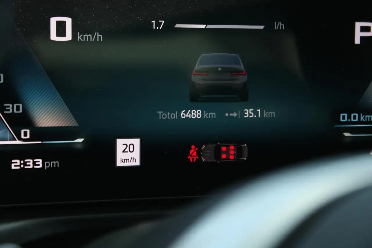 BMW 3 Series - Image 13
