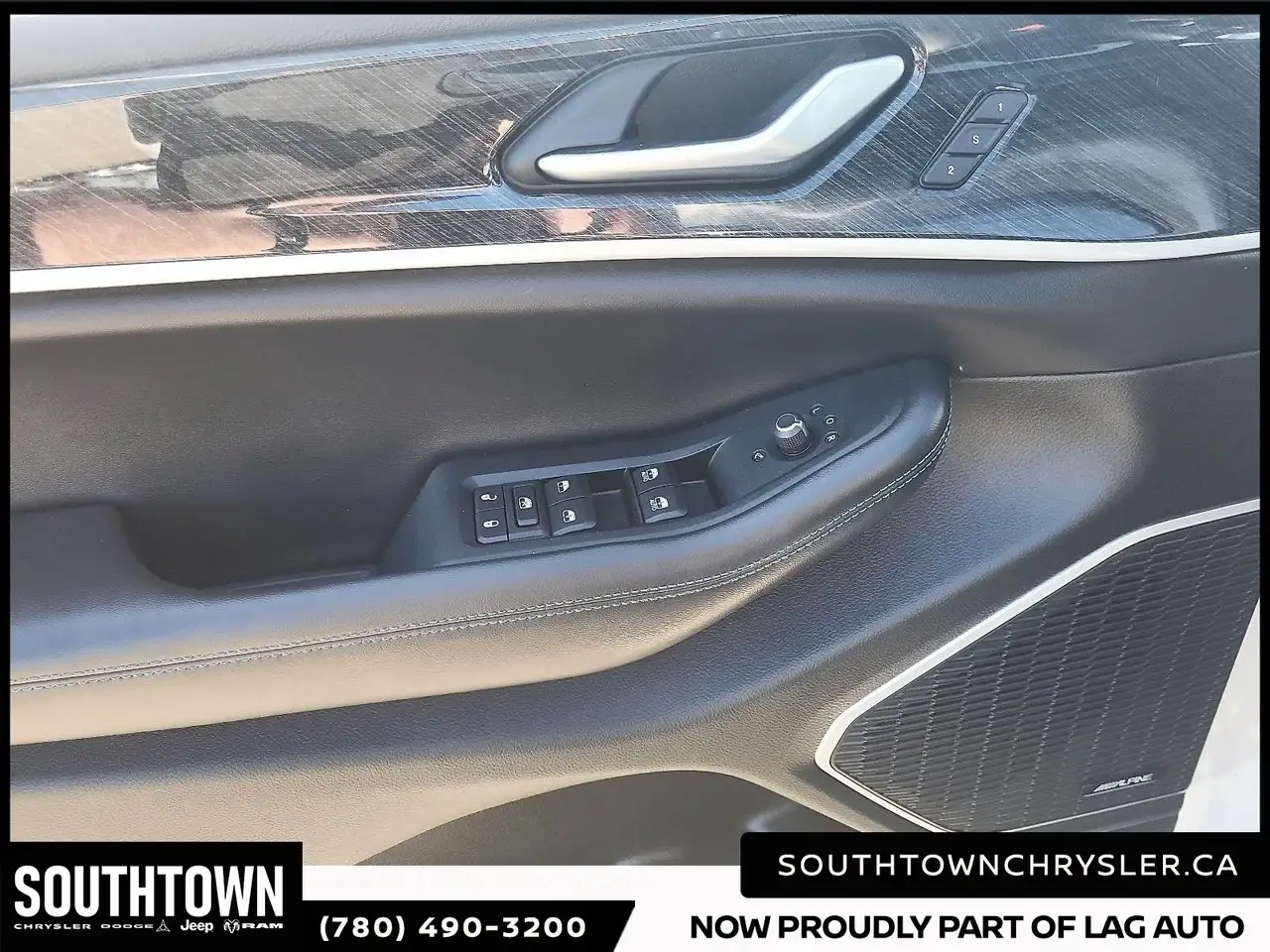 Jeep Grand Cherokee - Image 11