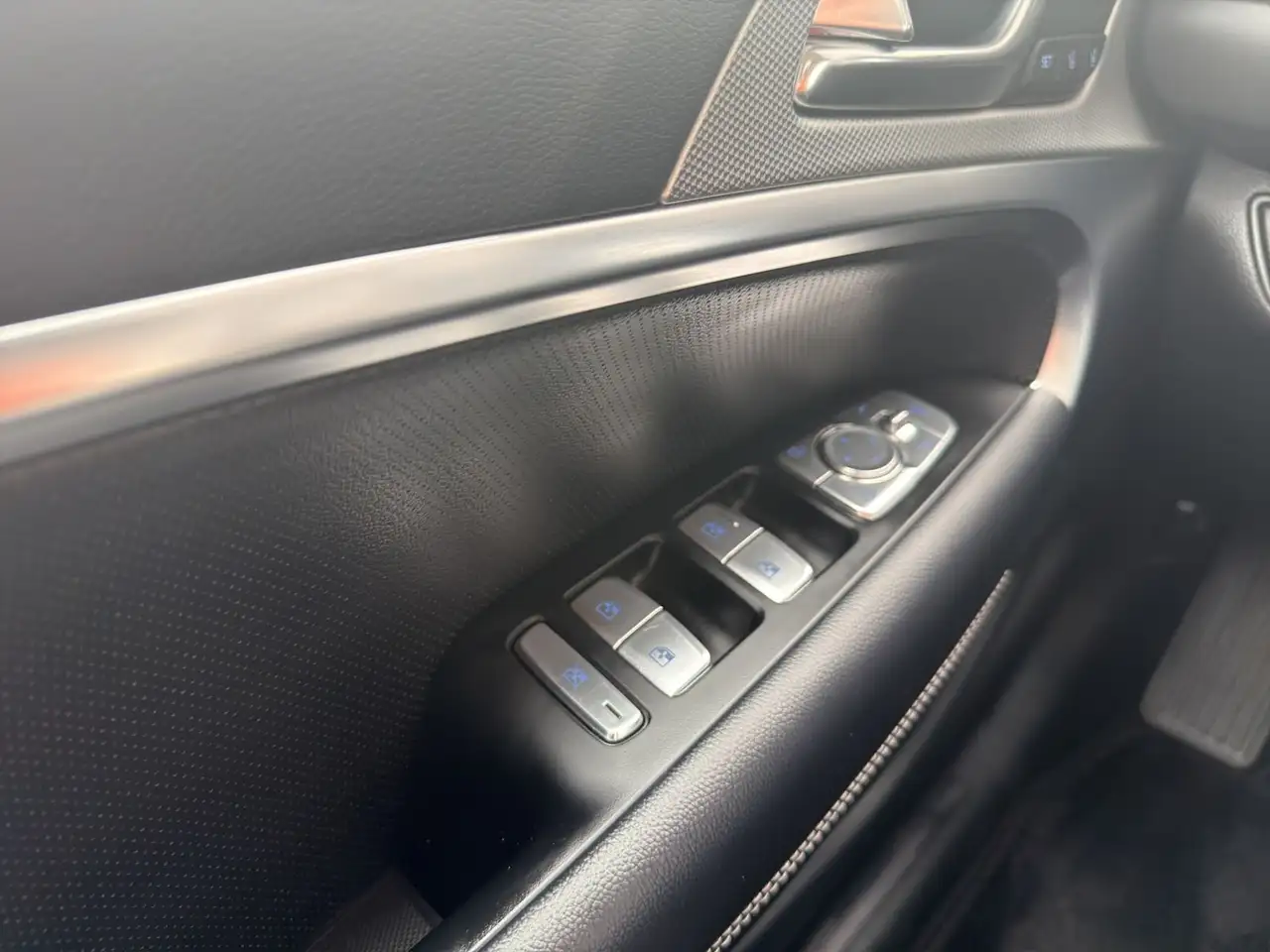Genesis G70 - Image 15