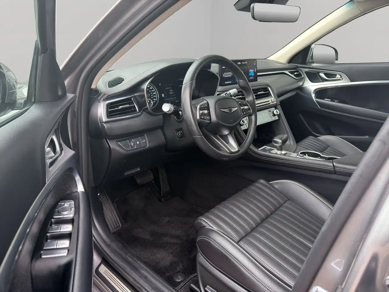 Genesis G70 - Image 11