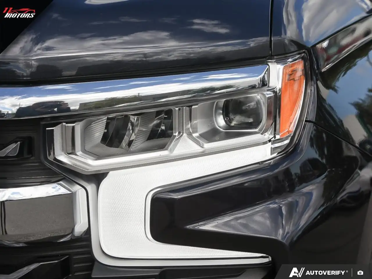 Chevrolet Silverado 1500 - Image 10