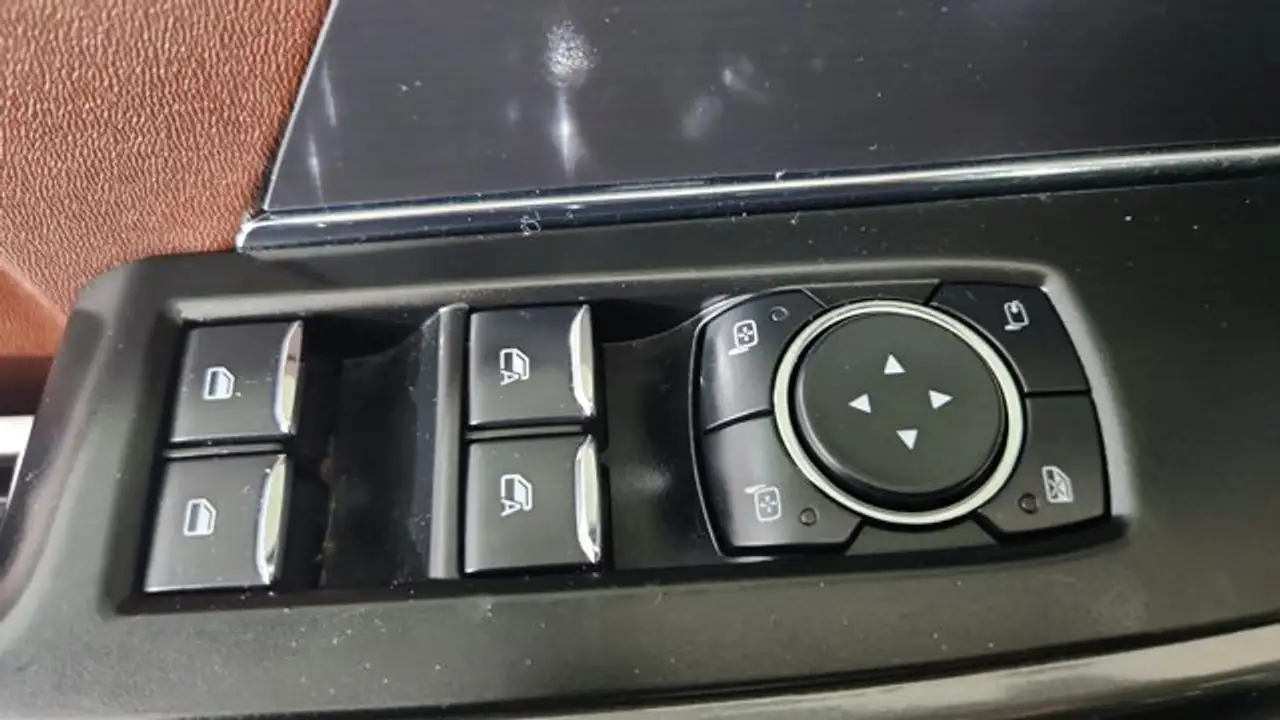 Ford F-150 - Image 17