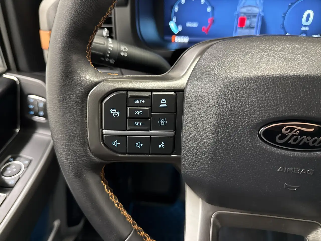 Ford F-150 - Image 30