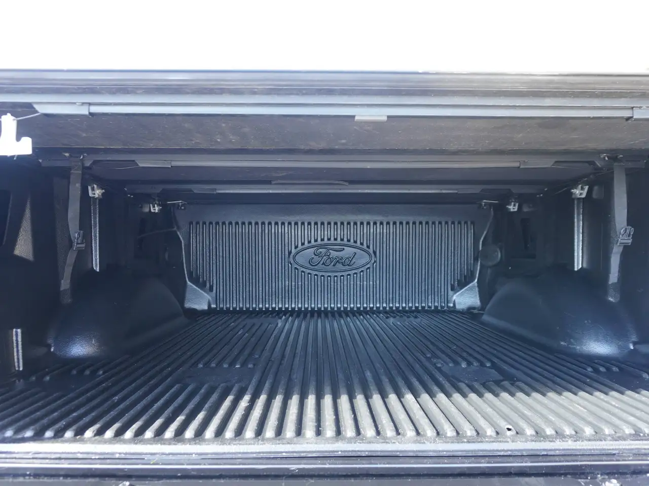 Ford F-150 - Image 12