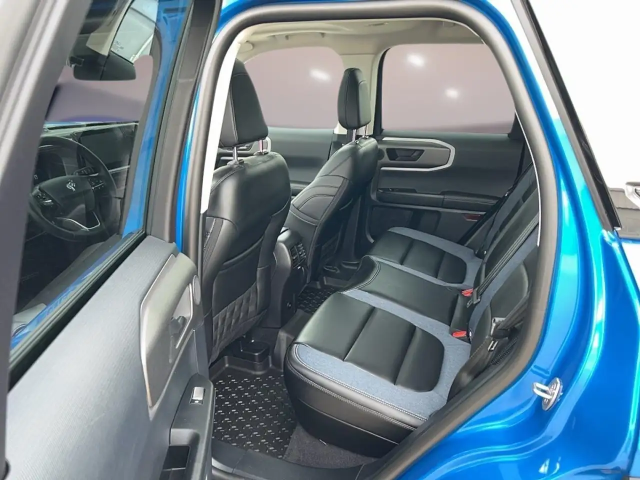 Ford Bronco Sport - Image 11
