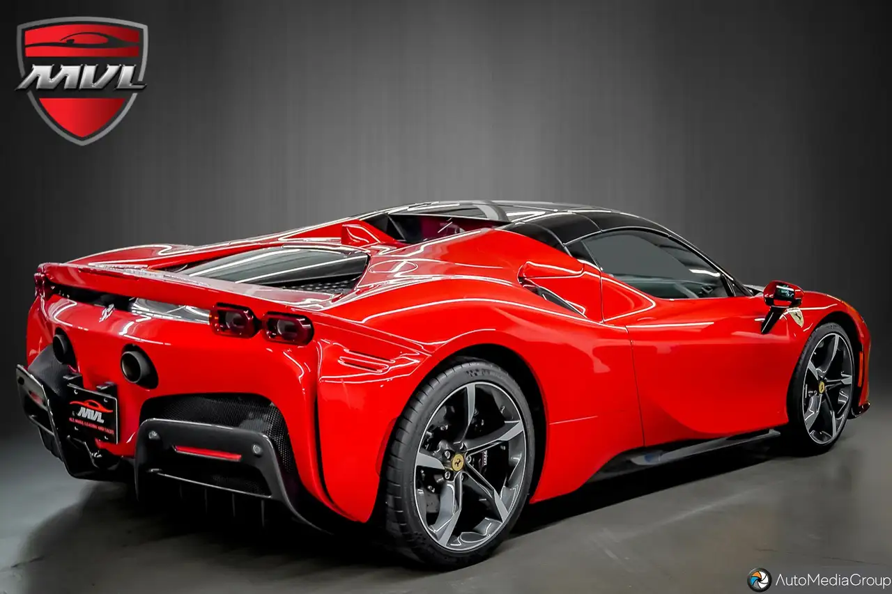 Ferrari SF90 Spider - Image 21