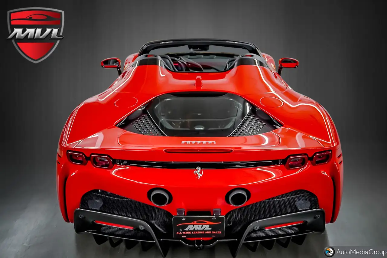 Ferrari SF90 Spider - Image 13