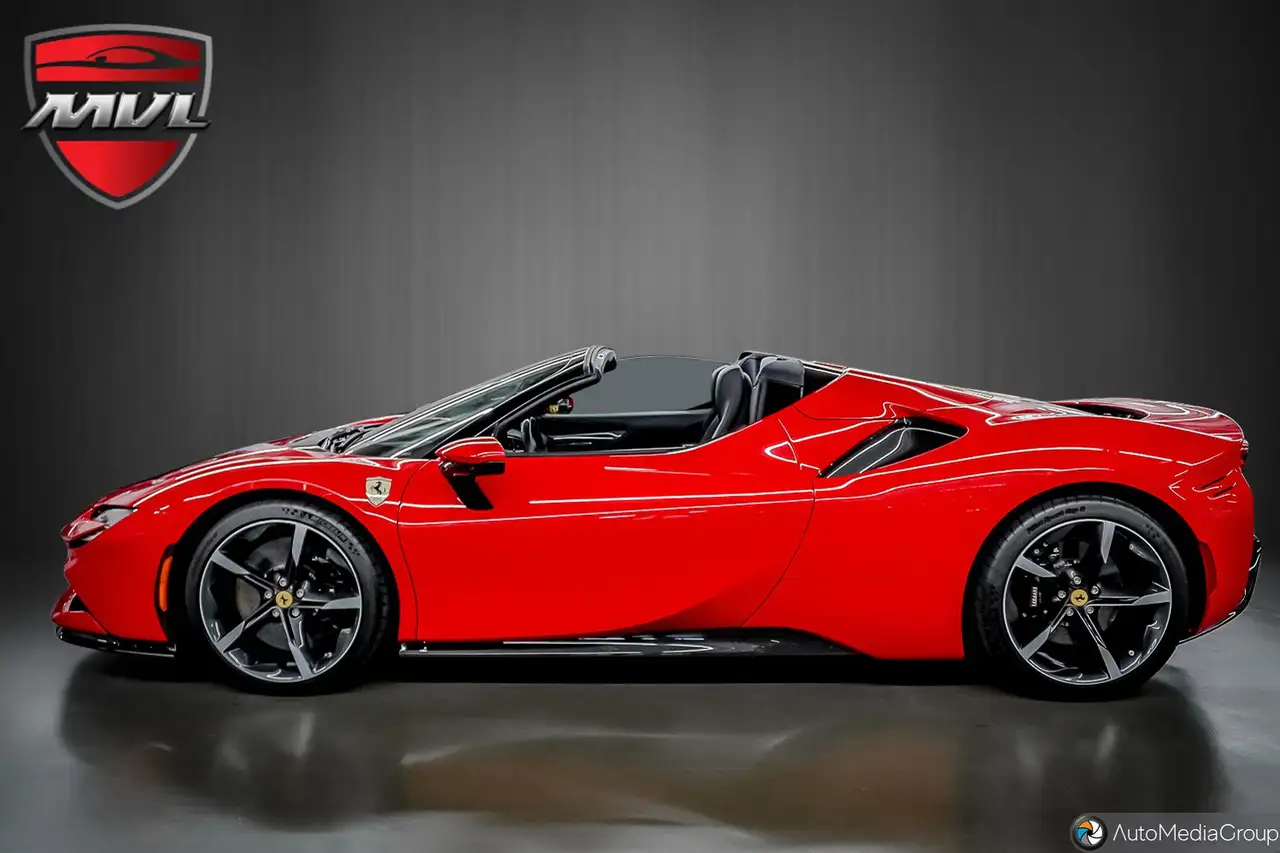 Ferrari SF90 Spider - Image 16