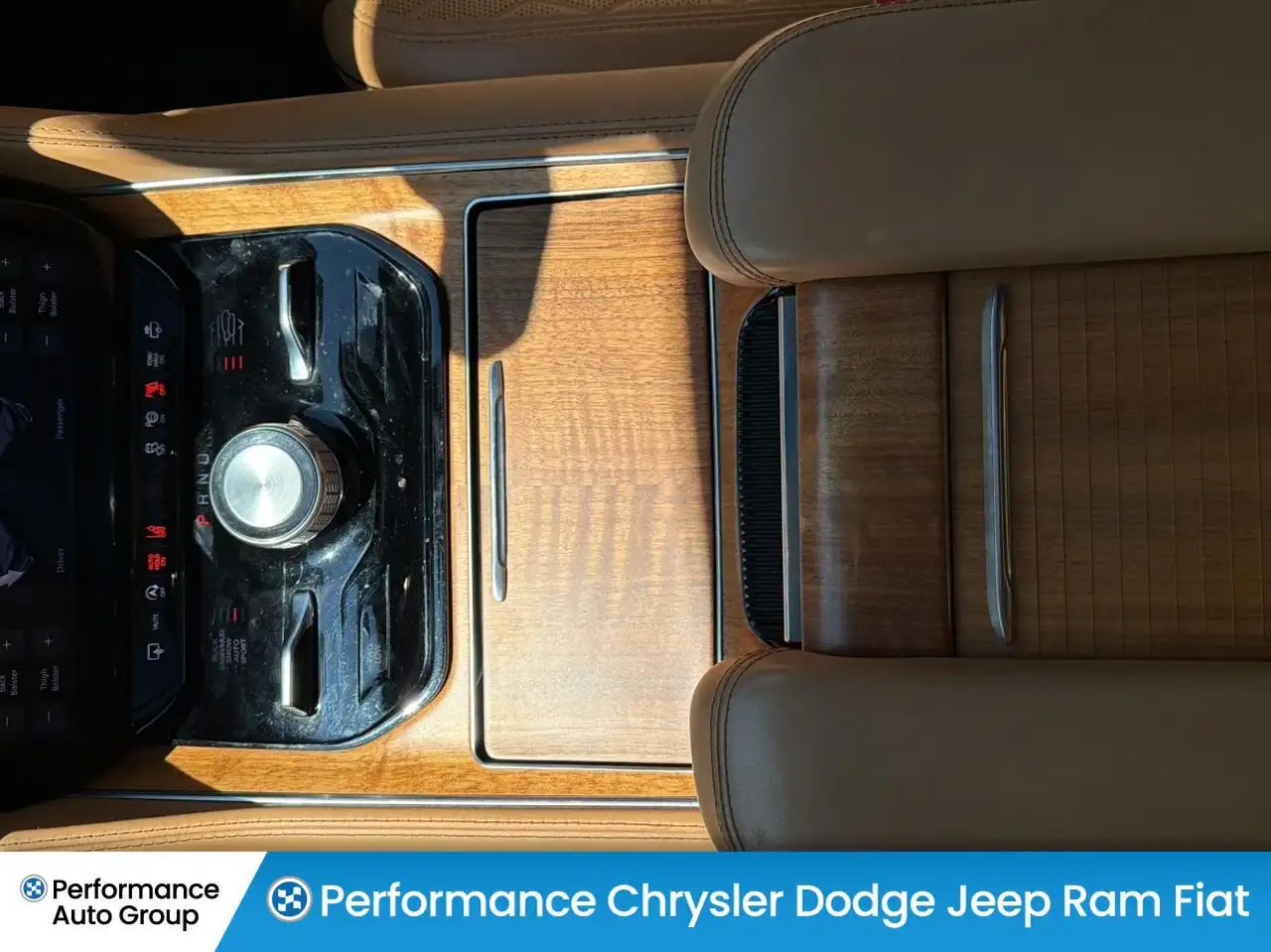 Jeep Grand Wagoneer - Image 23