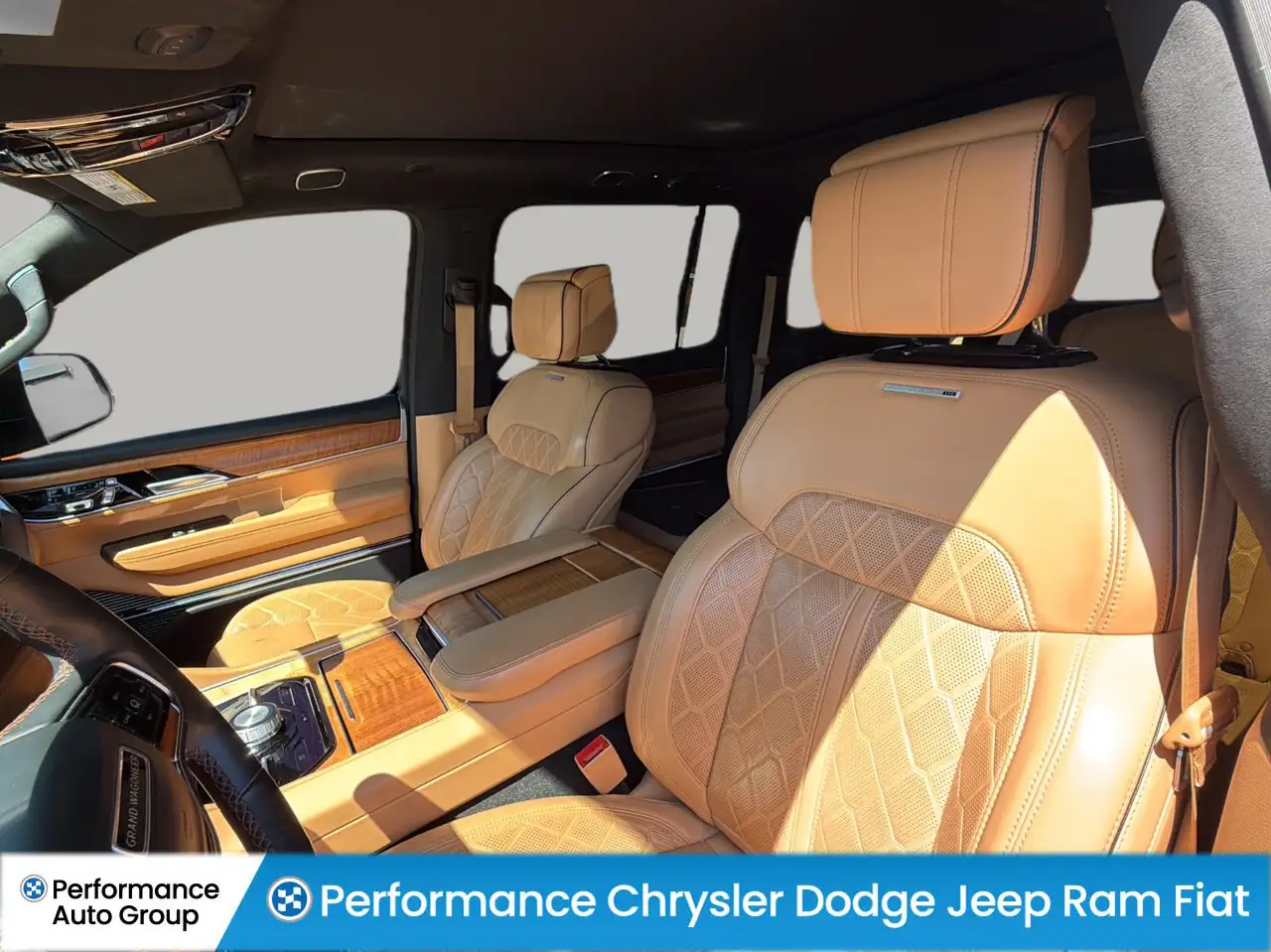Jeep Grand Wagoneer - Image 12