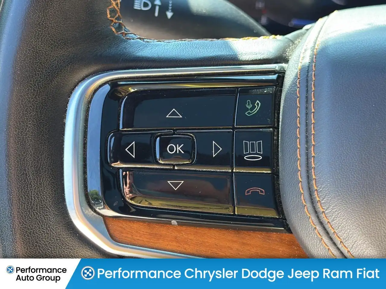 Jeep Grand Wagoneer - Image 19