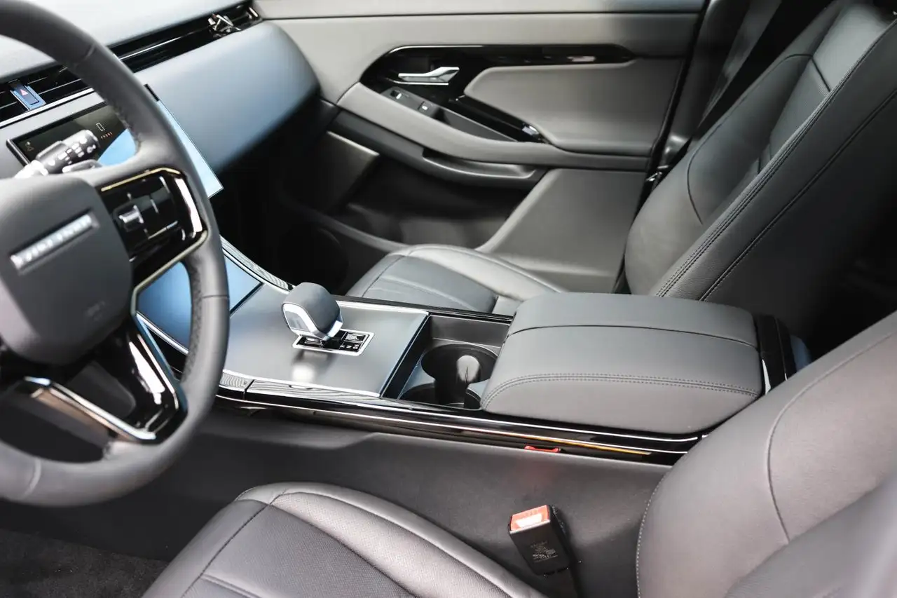 Land Rover Range Rover Evoque - Image 18