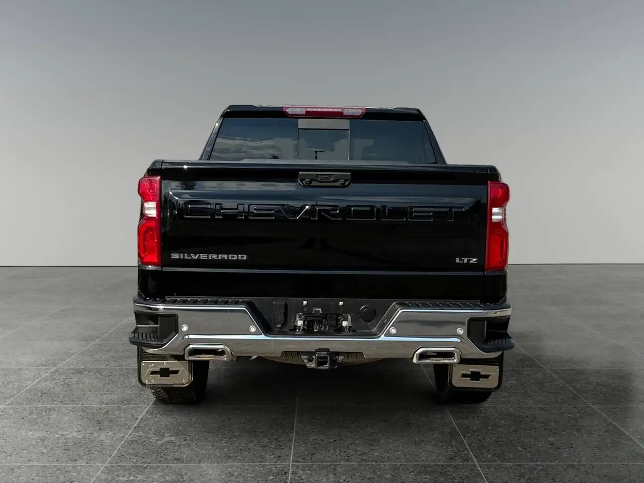 Chevrolet Silverado 1500 - Image 4