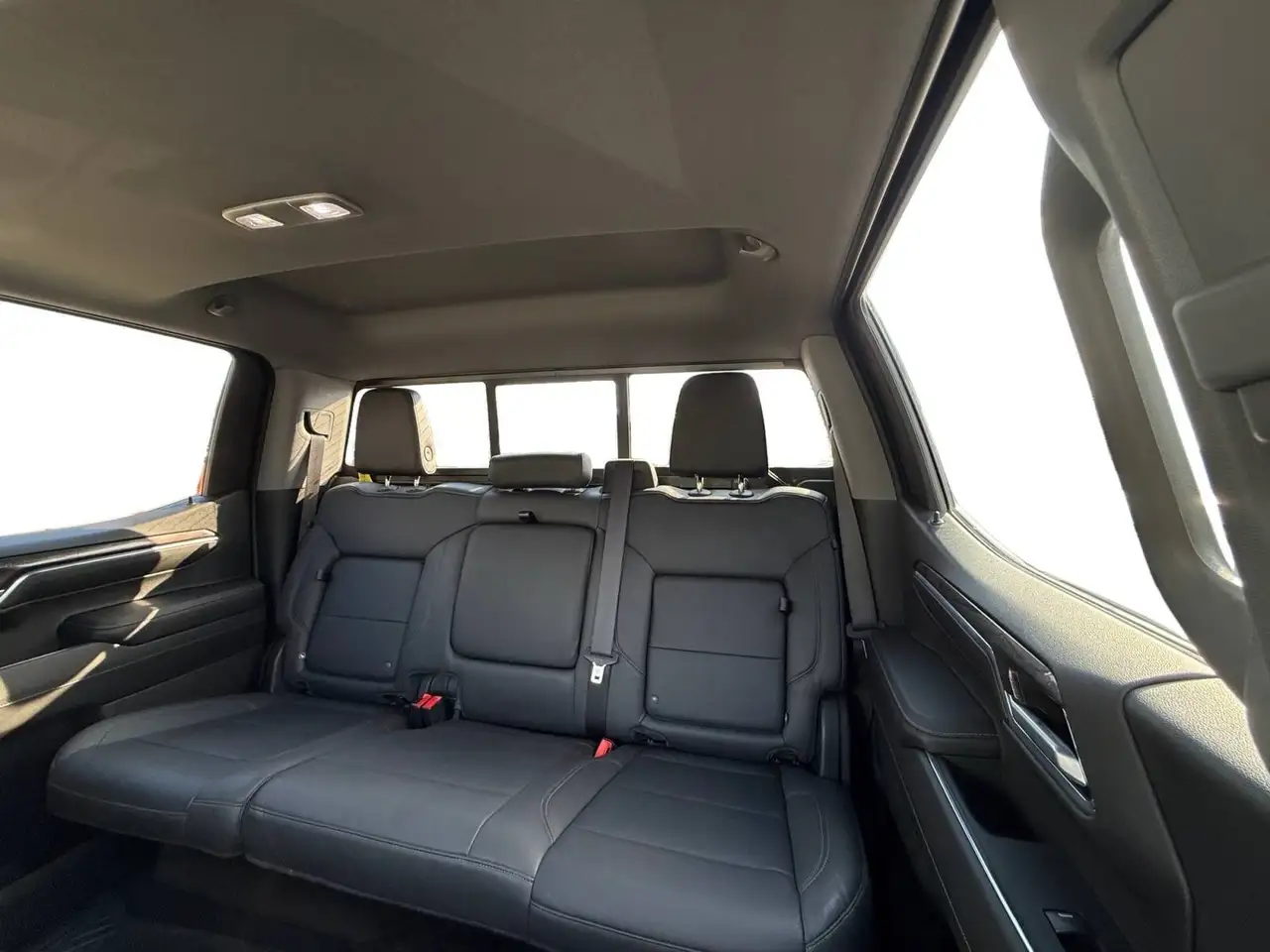 Chevrolet Silverado 1500 - Image 15