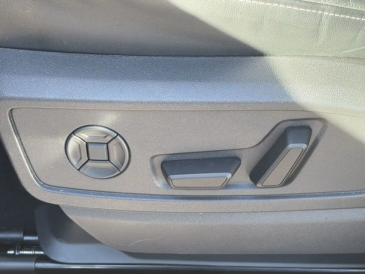 Audi Q5 - Image 20