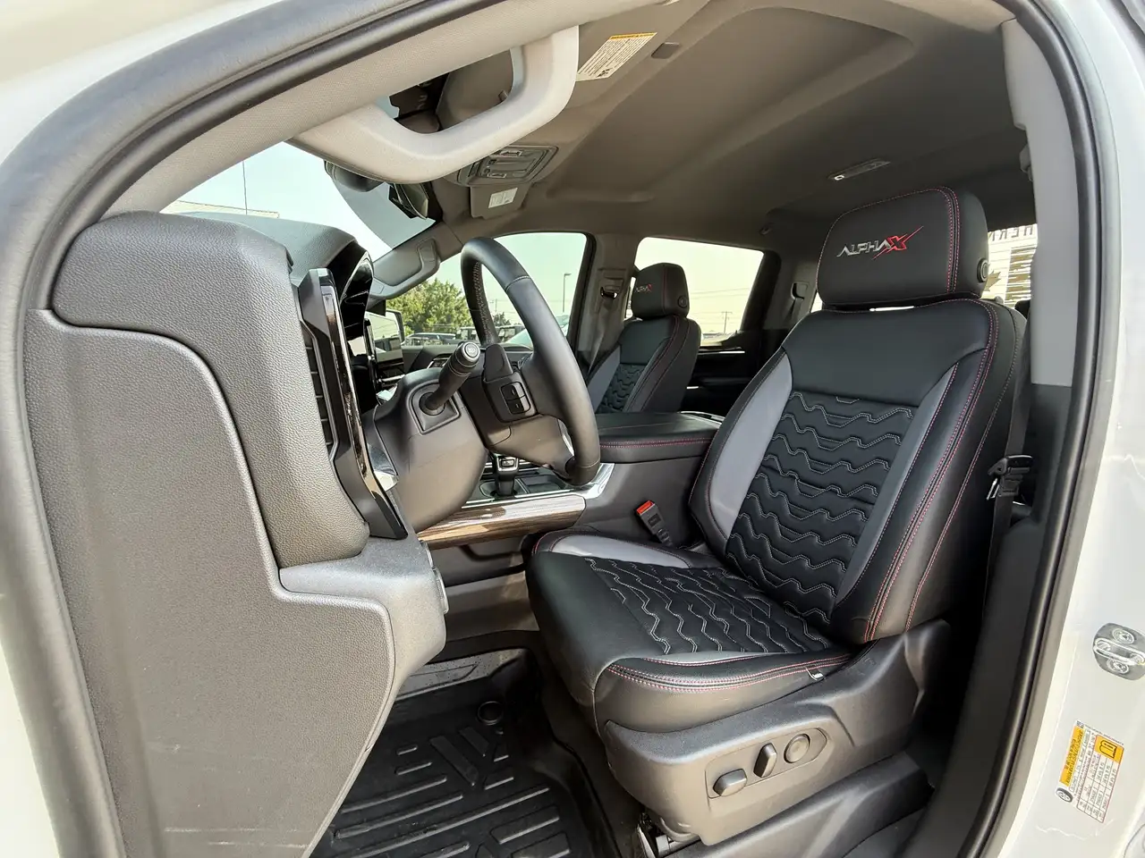 Chevrolet Silverado 1500 - Image 28