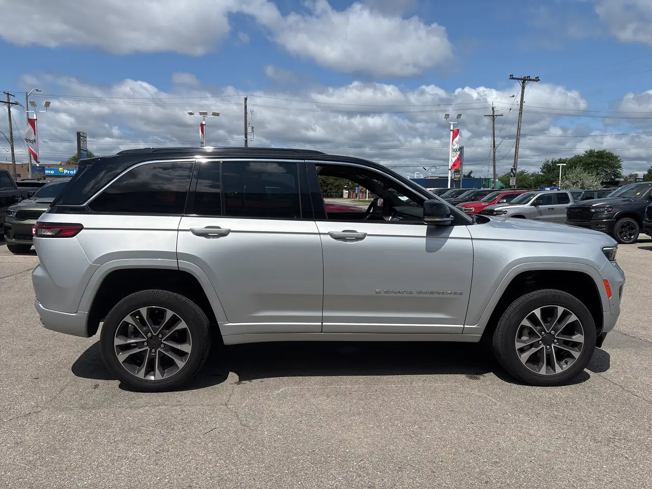 Jeep Grand Cherokee - Image 7