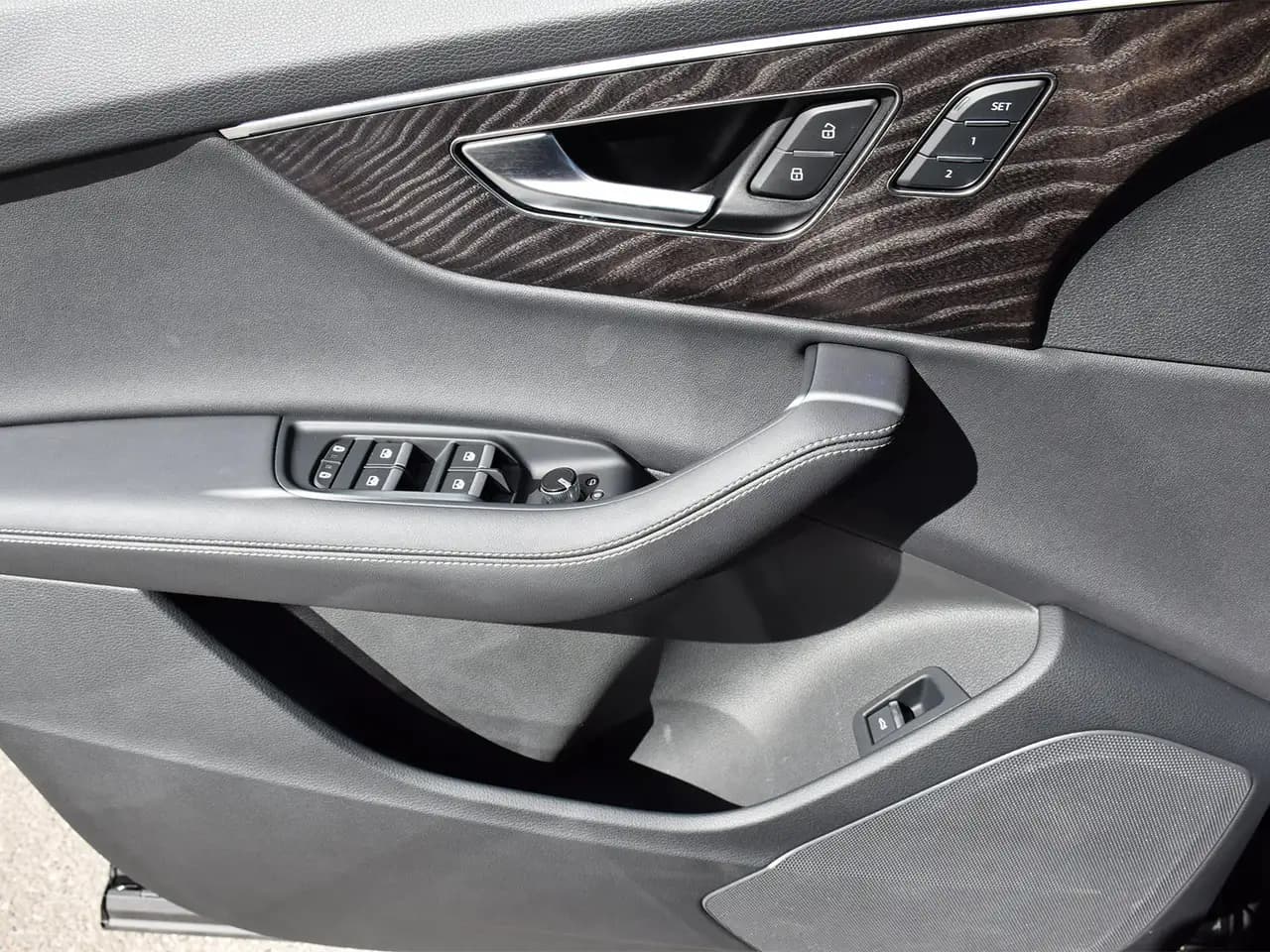 Audi Q7 - Image 13
