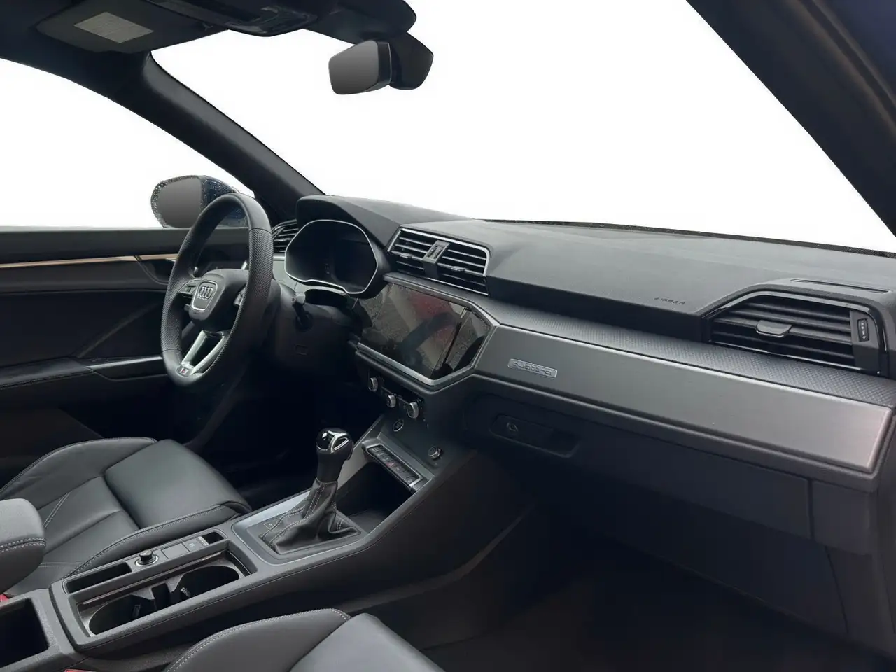 Audi Q3 - Image 18