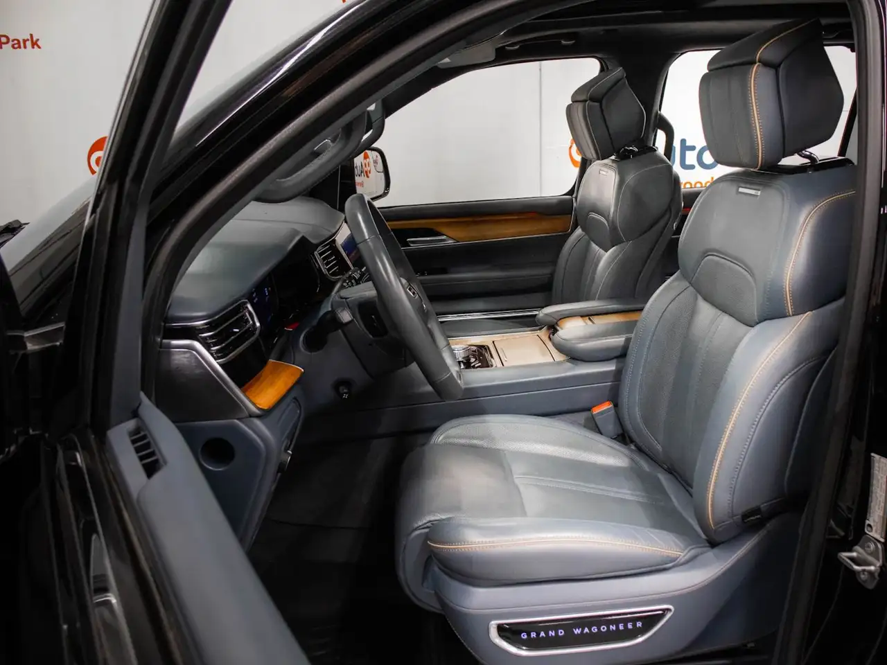 Jeep Grand Wagoneer - Image 16