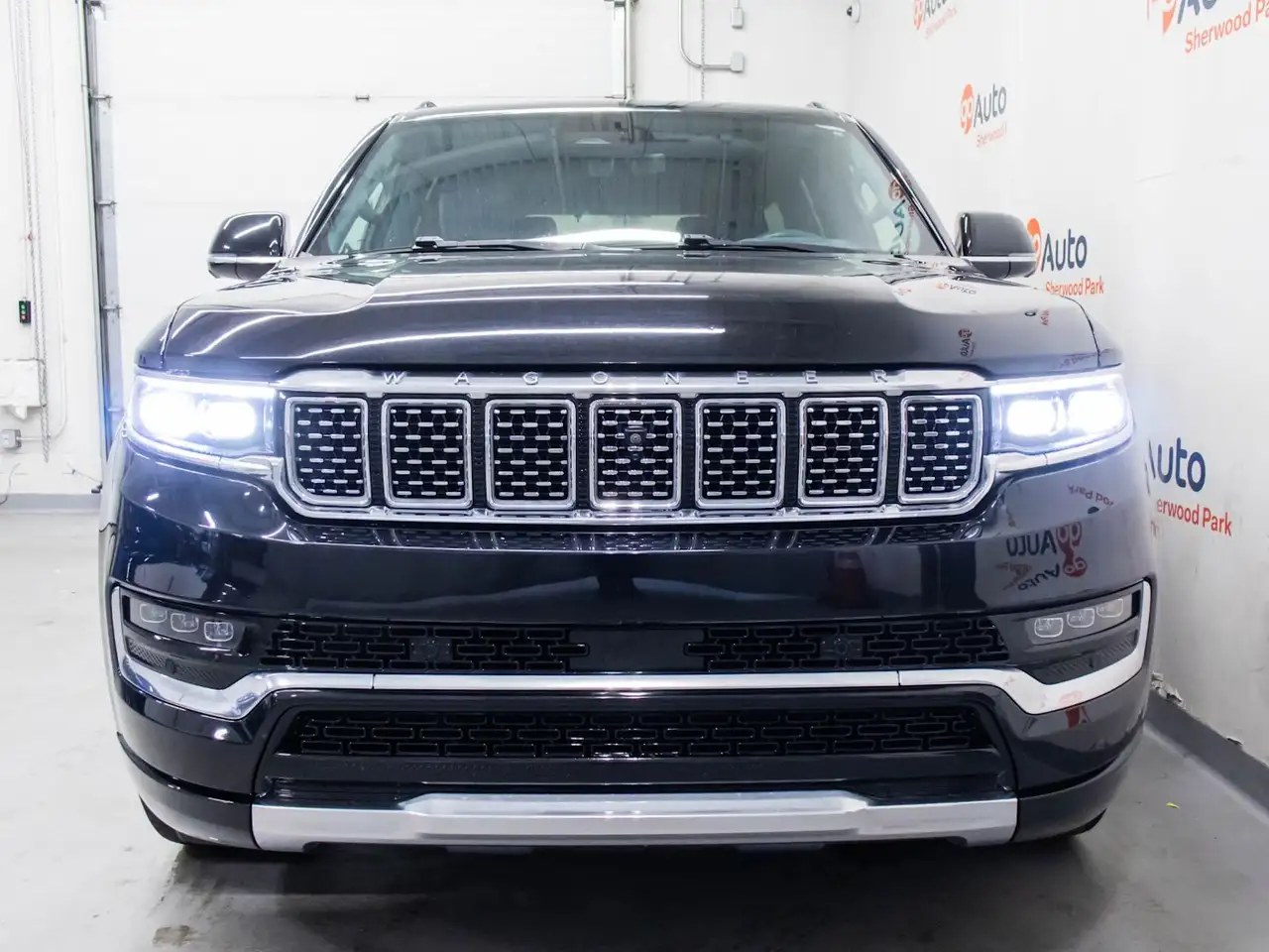 Jeep Grand Wagoneer - Image 2