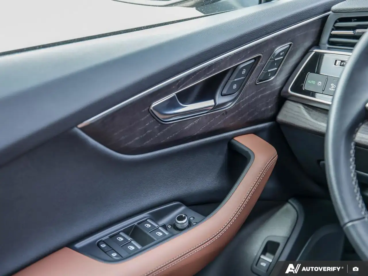 Audi Q7 - Image 18