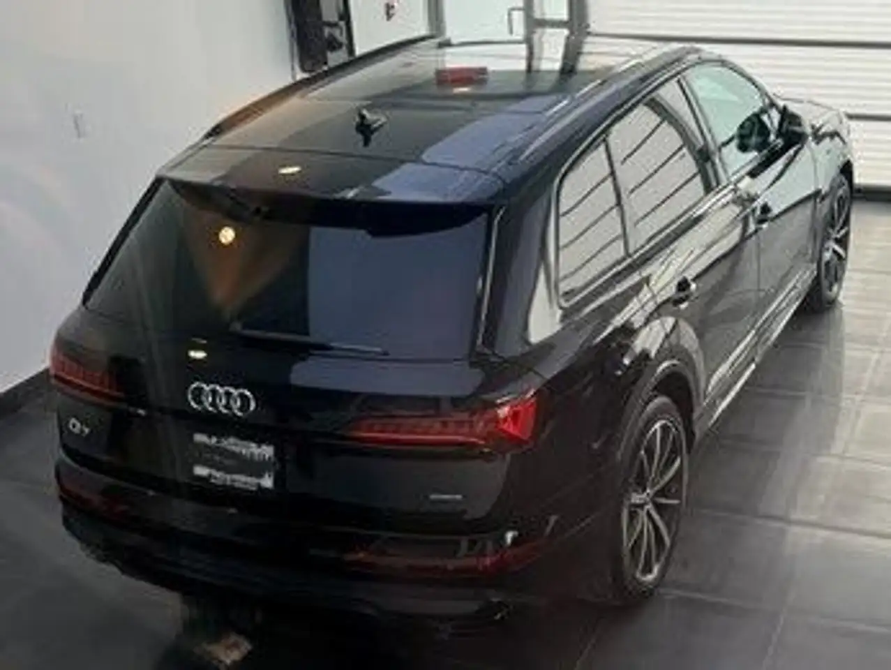 Audi Q7 - Image 3