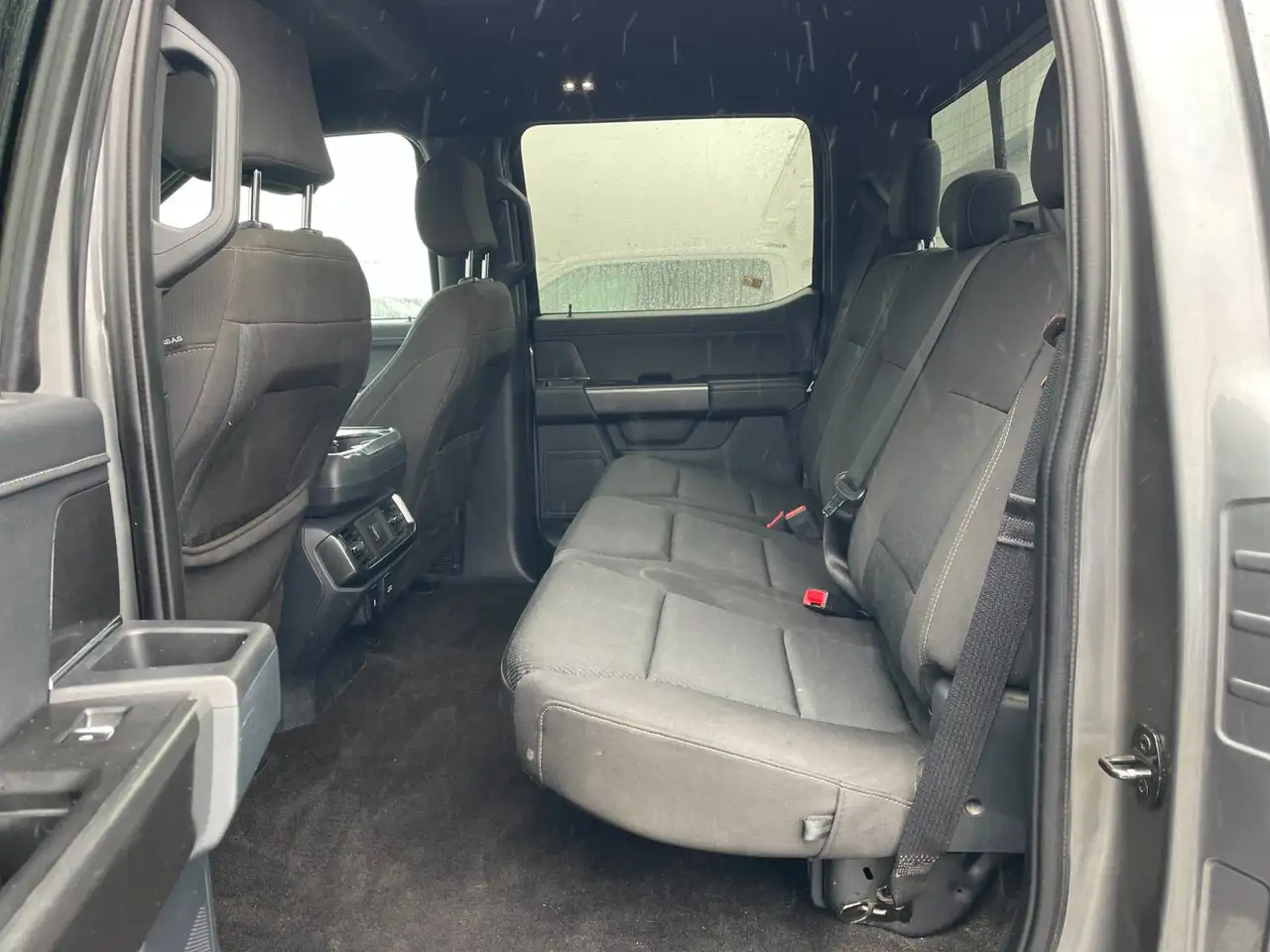 Ford F-150 - Image 17