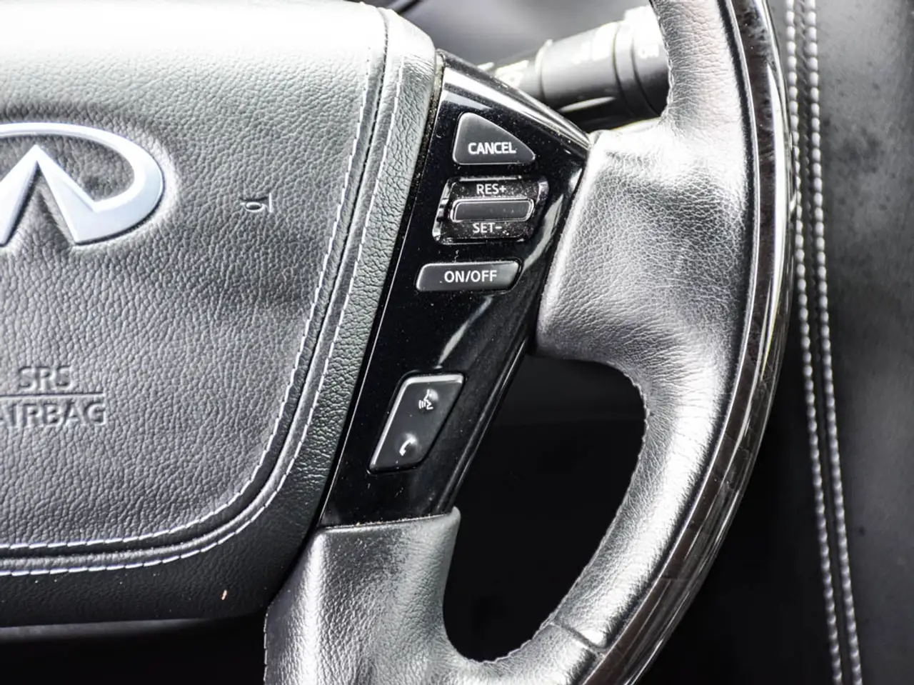 Infiniti QX80 - Image 19