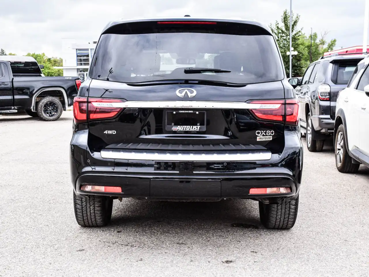 Infiniti QX80 - Image 5