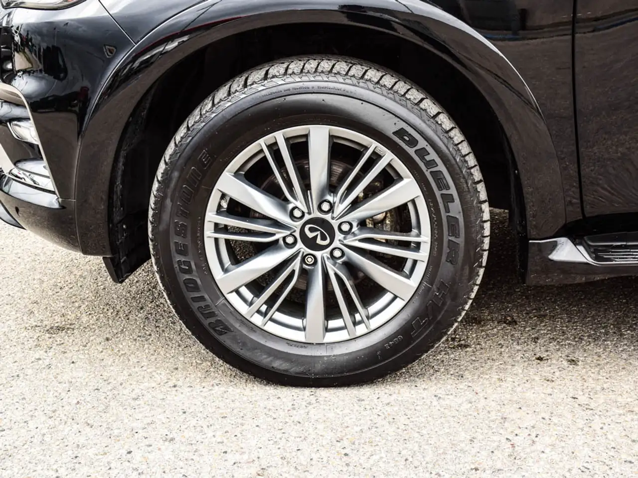 Infiniti QX80 - Image 8