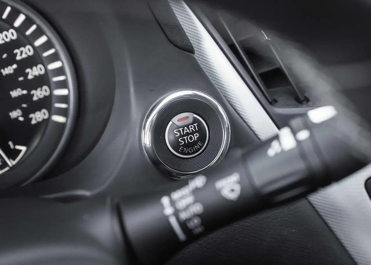 Infiniti Q50 - Image 22