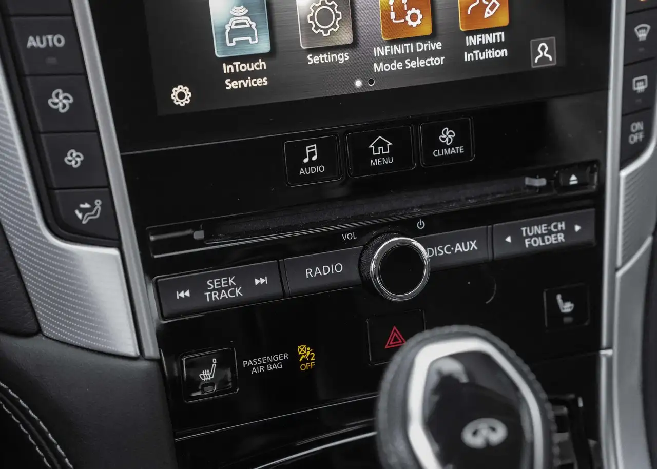 Infiniti Q50 - Image 30