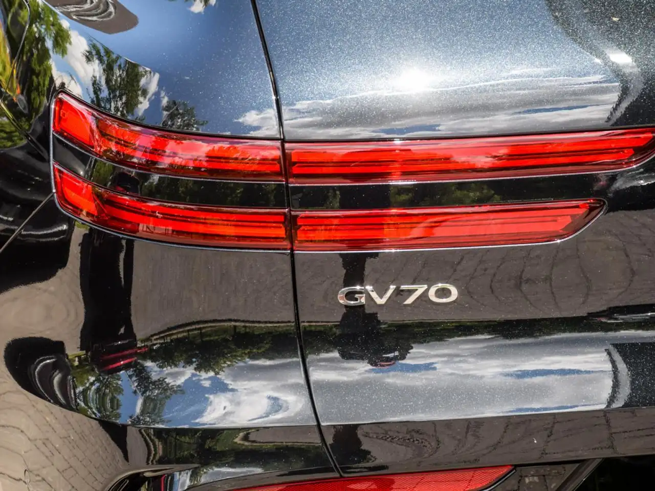 Genesis GV70 - Image 6