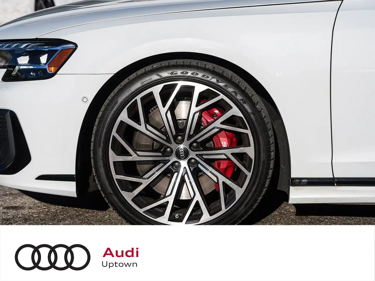 Audi S8 - Image 8