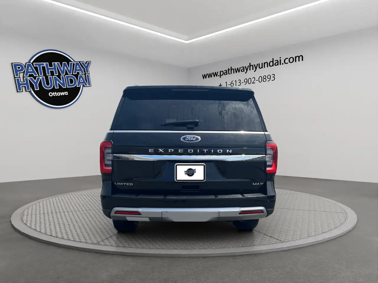Ford Expedition - Image 5
