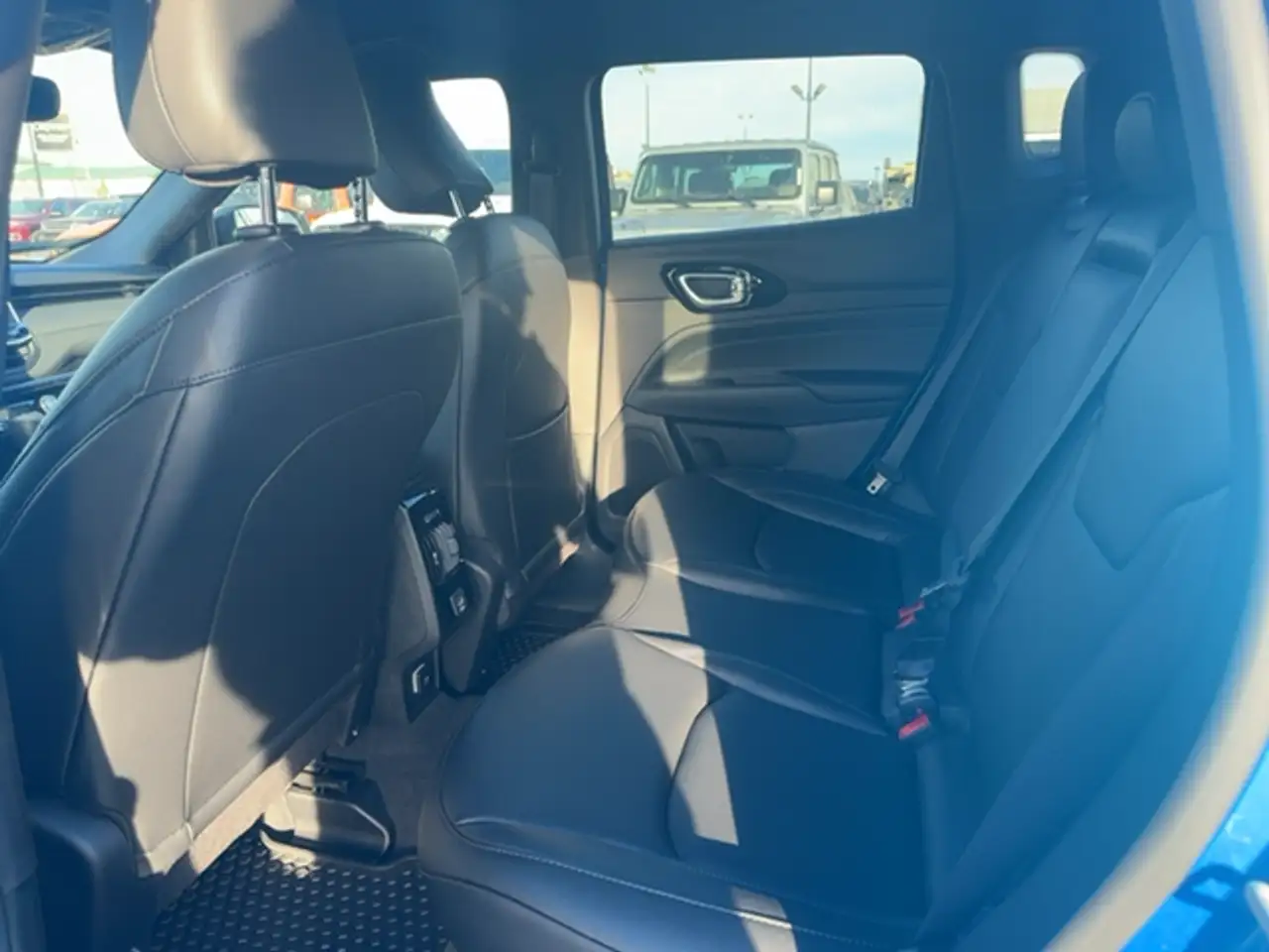 Jeep Compass - Image 18