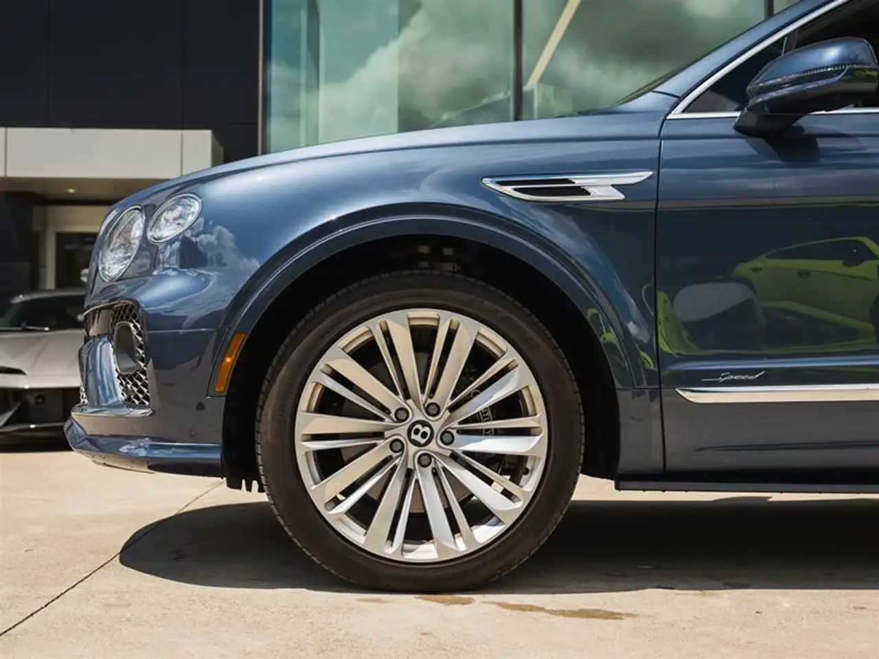 Bentley Bentayga - Image 6