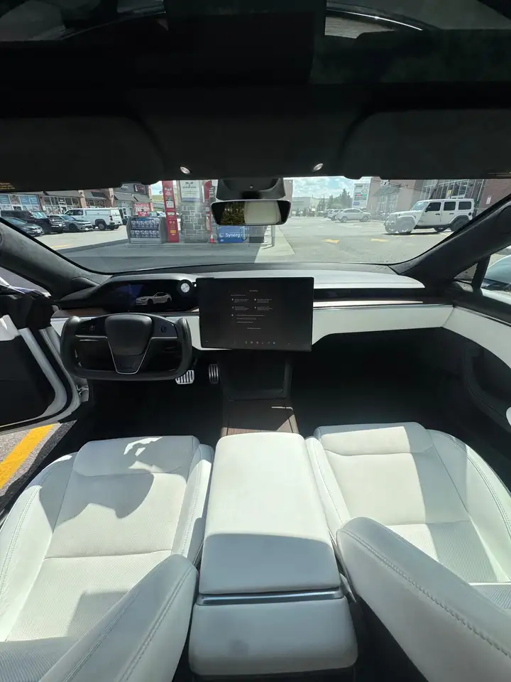 Tesla Model S - Image 11