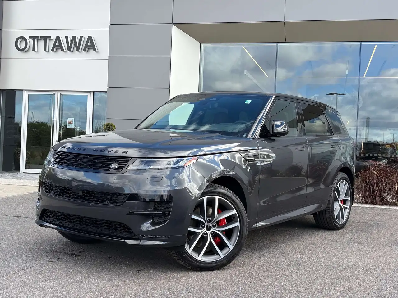Land Rover Range Rover Sport - Image 1