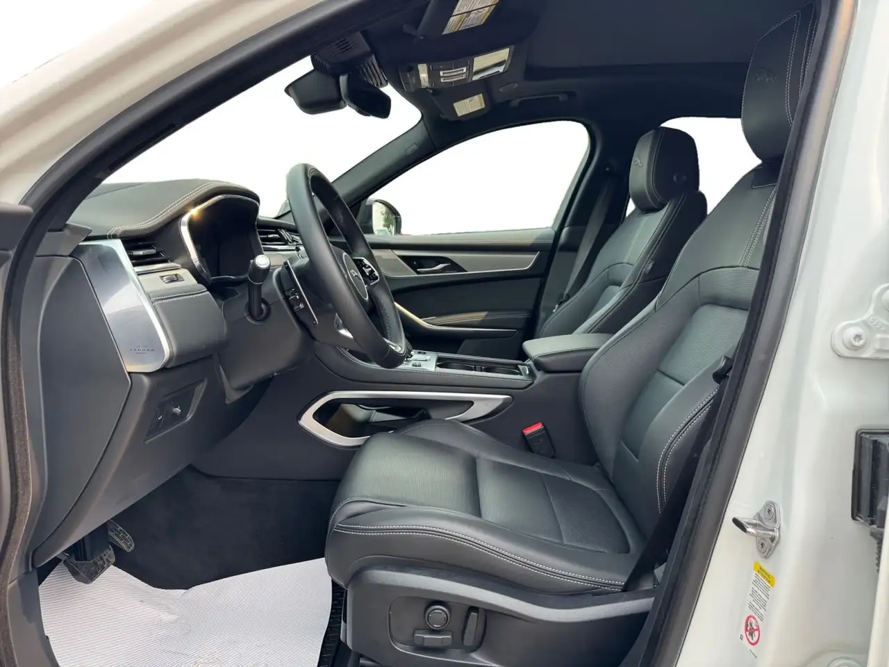 Jaguar F-Pace - Image 9