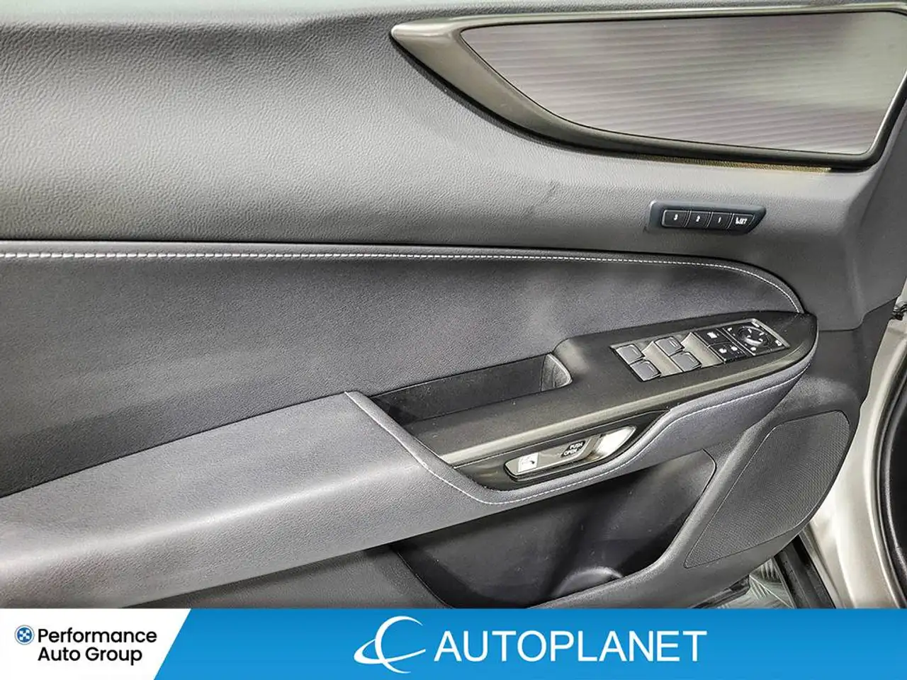 Lexus NX - Image 35