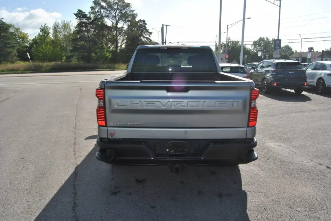 Chevrolet Silverado 1500 - Image 4