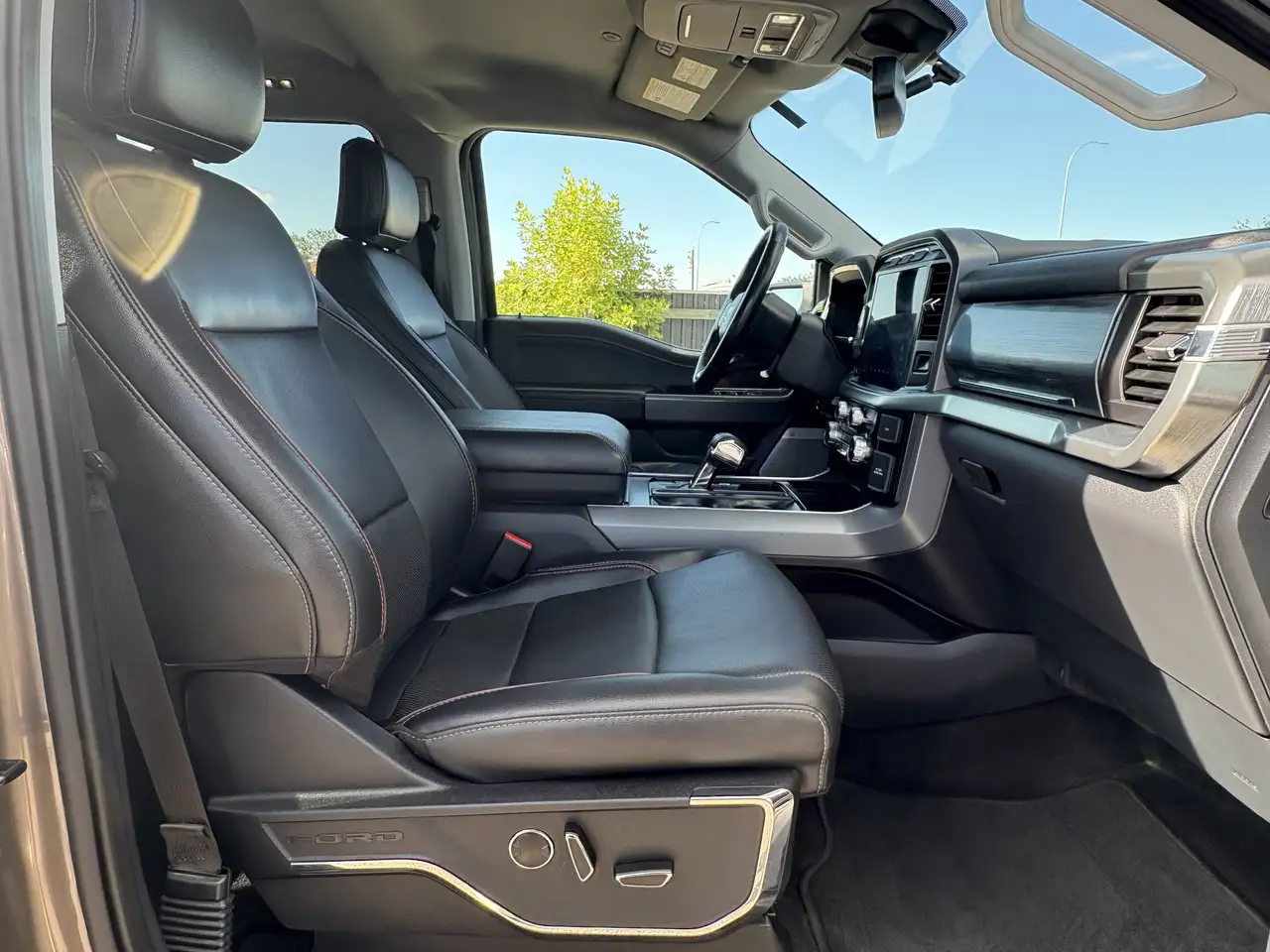 Ford F-150 - Image 34