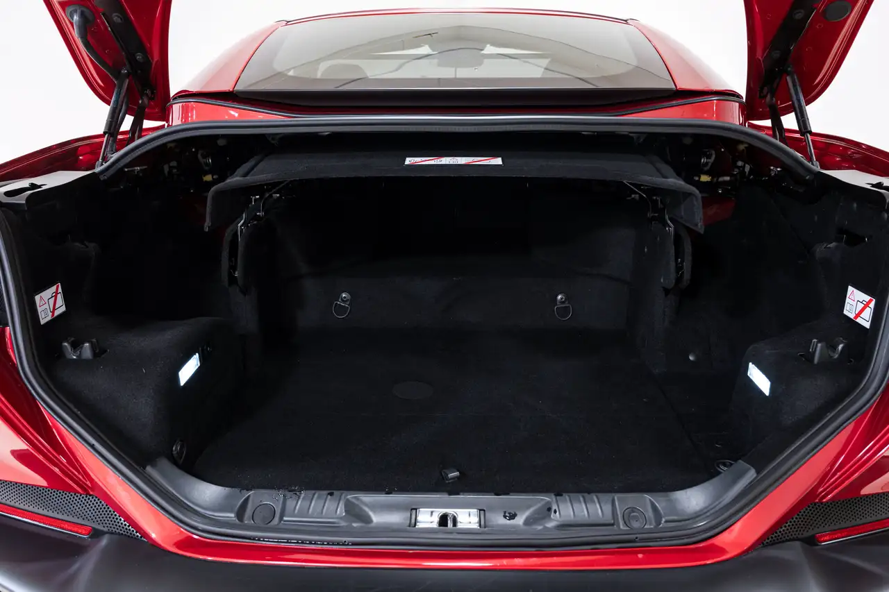 Ferrari Portofino - Image 35
