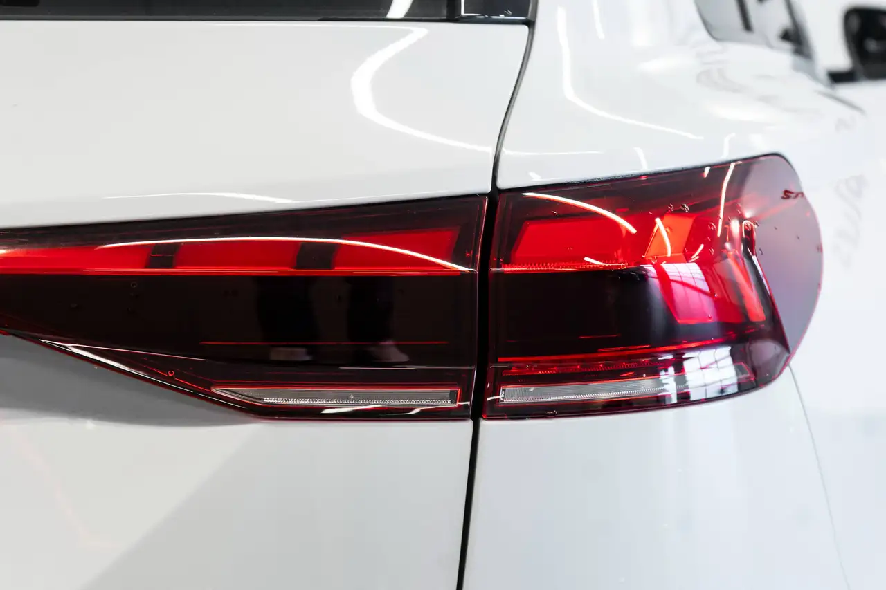 Audi Q6 e-tron - Image 14