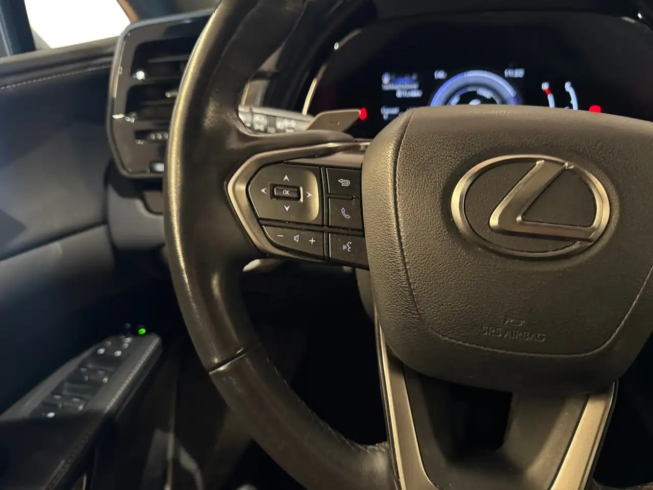Lexus RX - Image 14