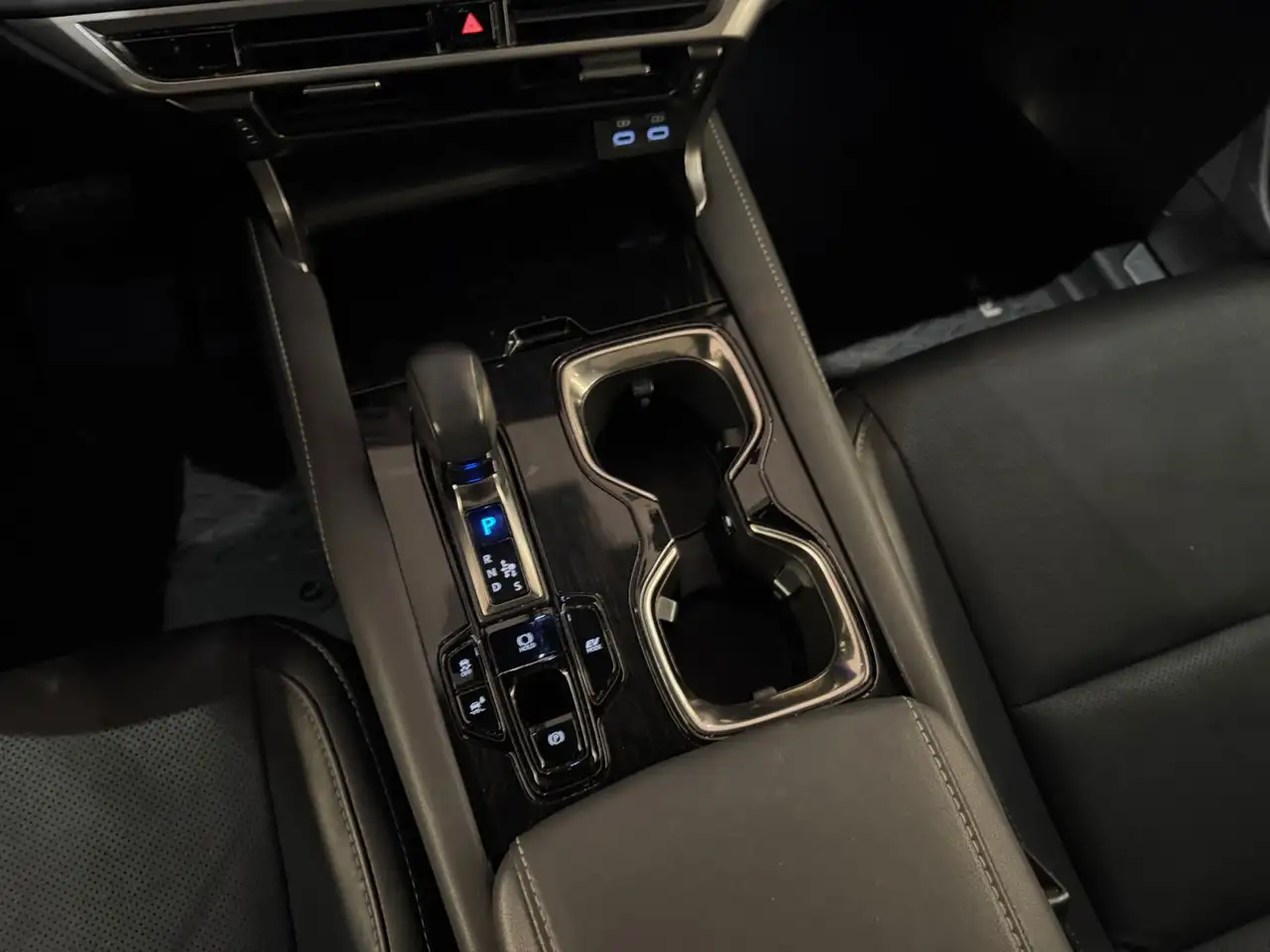 Lexus RX - Image 15